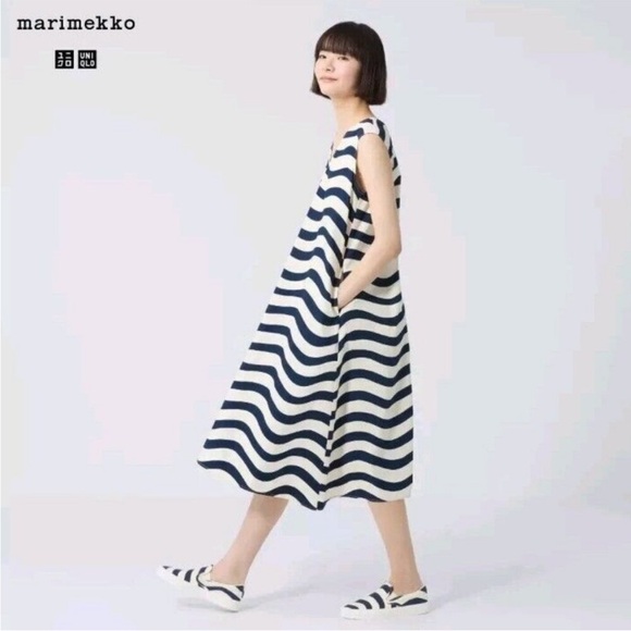 💙 NWT Marimekko x Uniqlo Navy and White Wave Pattern Midi Dress- size L 💙 - Picture 2 of 9